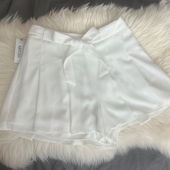 Aritzia Sunday Best Westley skort 🌸 - Picture 1 of 7